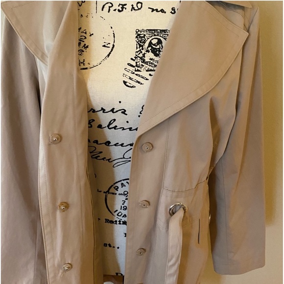 MICHAEL Michael Kors Raincoat Size Medium - Picture 3 of 9